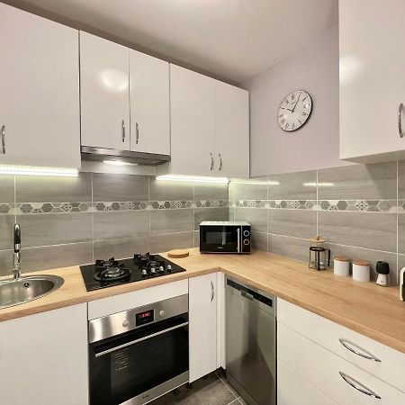Apartament Przy Atrium, Stacja Metra Rondo Onz Warsaw Exterior photo
