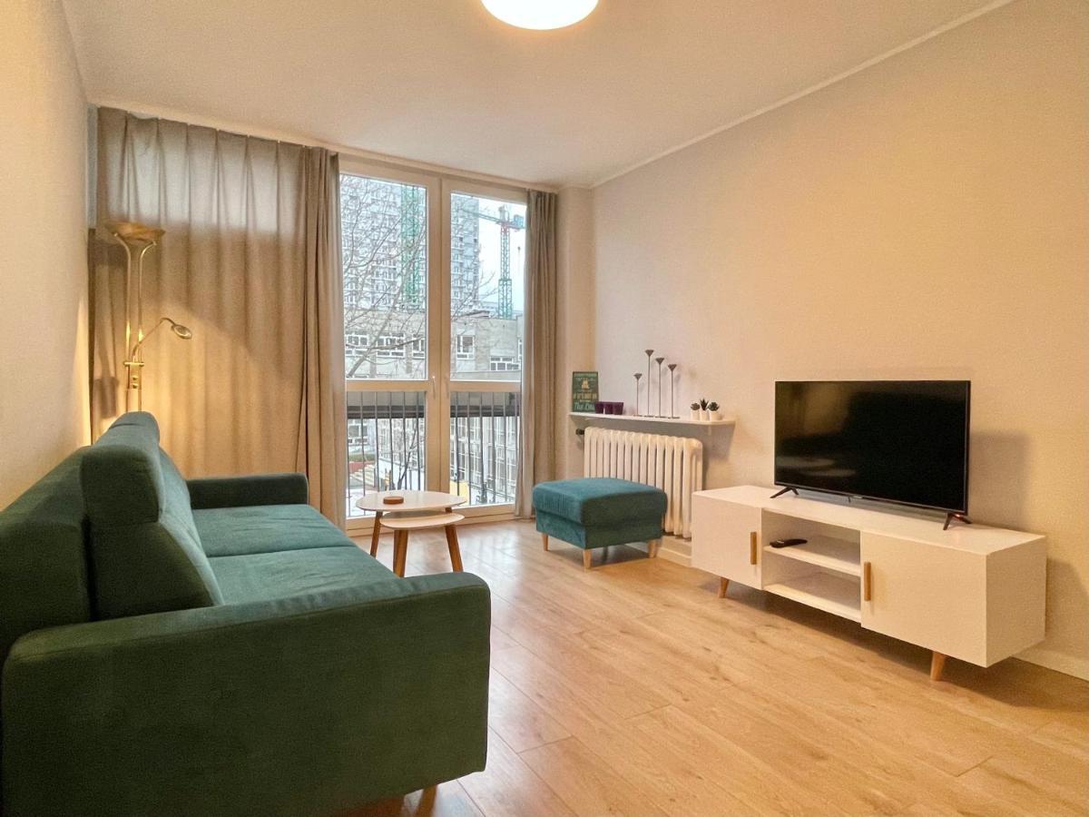 Apartament Przy Atrium, Stacja Metra Rondo Onz Warsaw Exterior photo